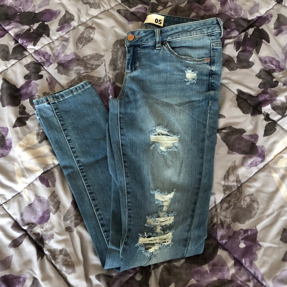NWOT Garage ripped skinny jean-size 5